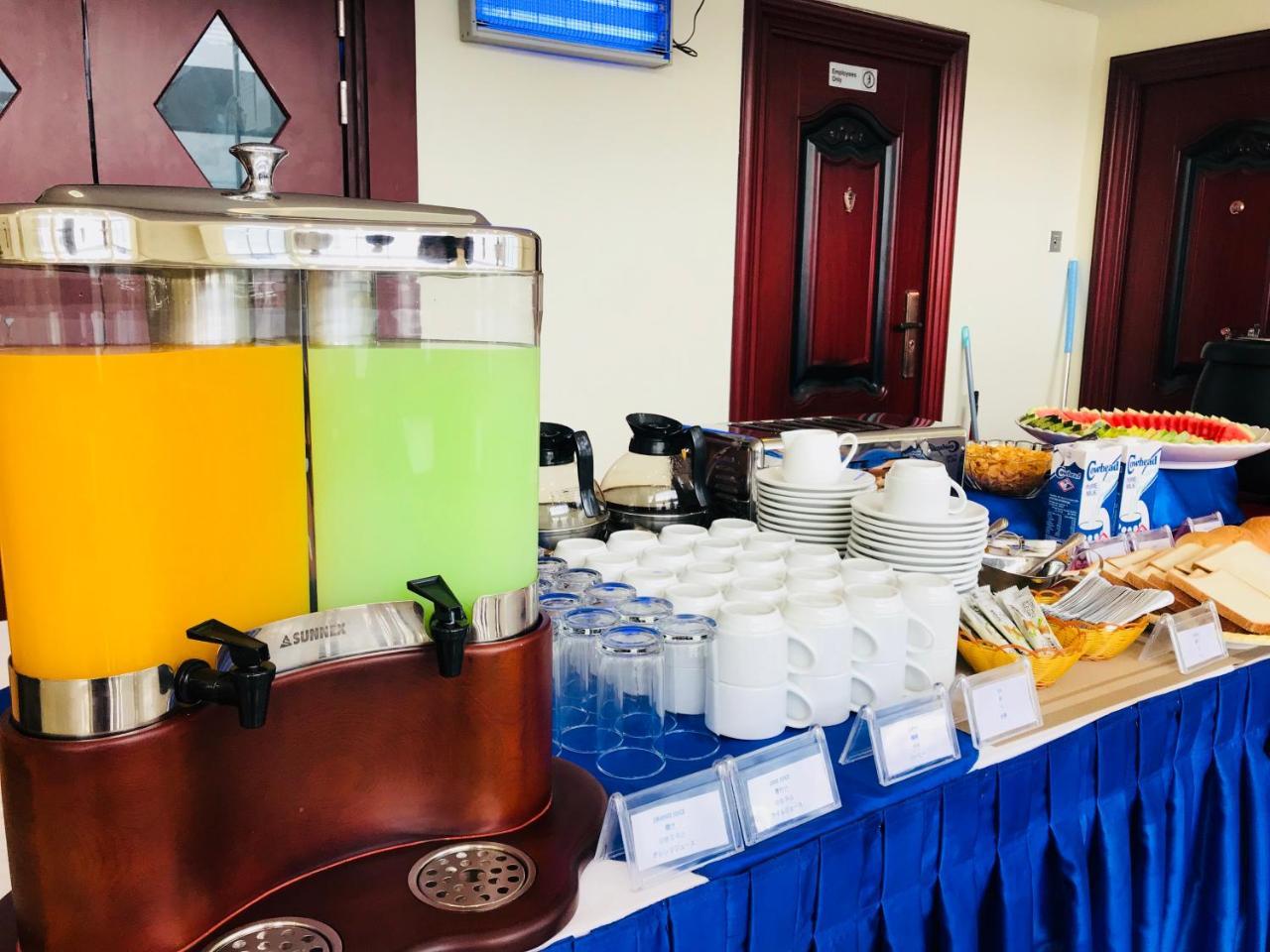 Hotel Broadway Yangon Ngoại thất bức ảnh