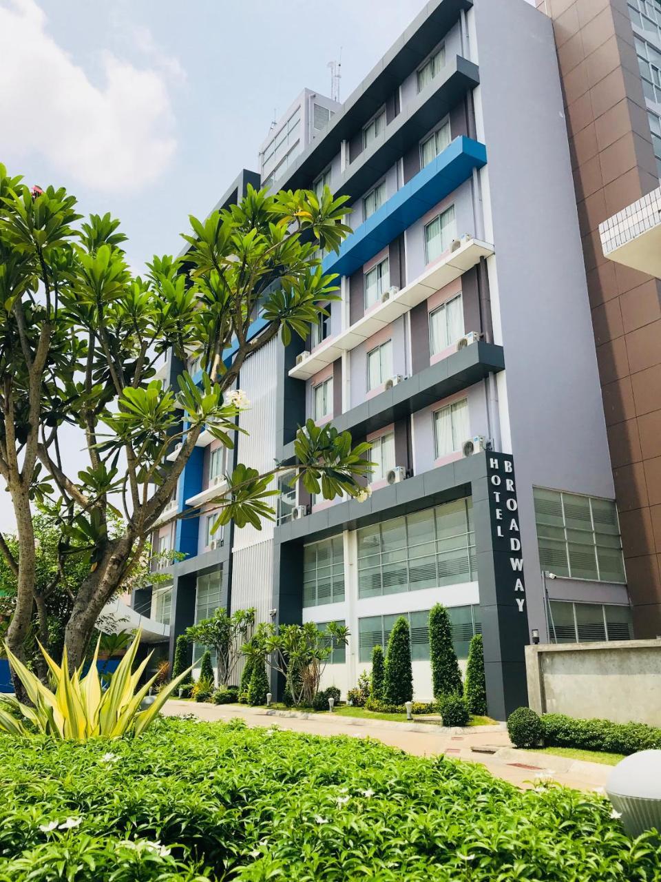 Hotel Broadway Yangon Ngoại thất bức ảnh