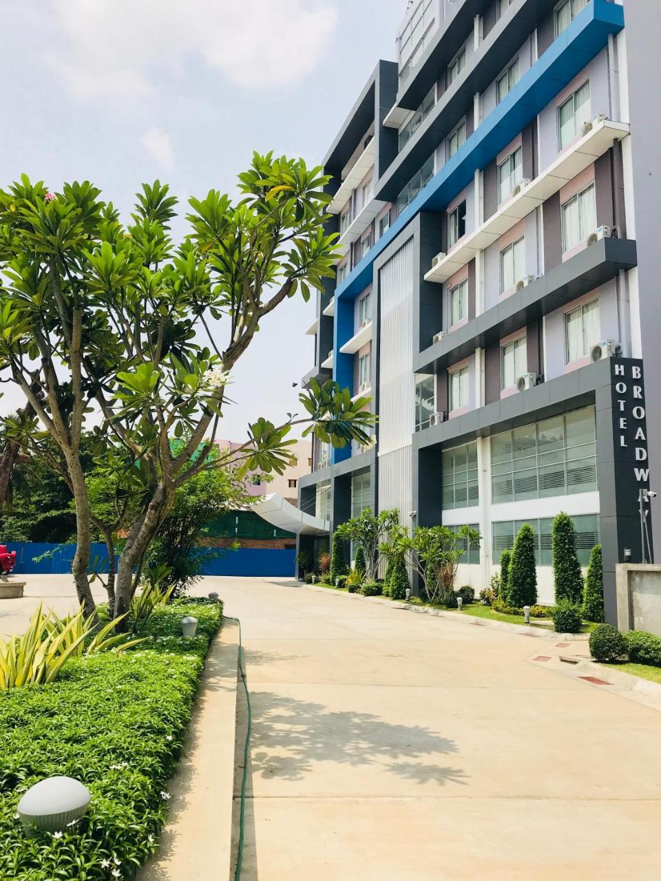 Hotel Broadway Yangon Ngoại thất bức ảnh