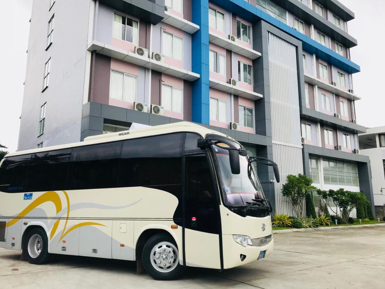 Hotel Broadway Yangon Ngoại thất bức ảnh