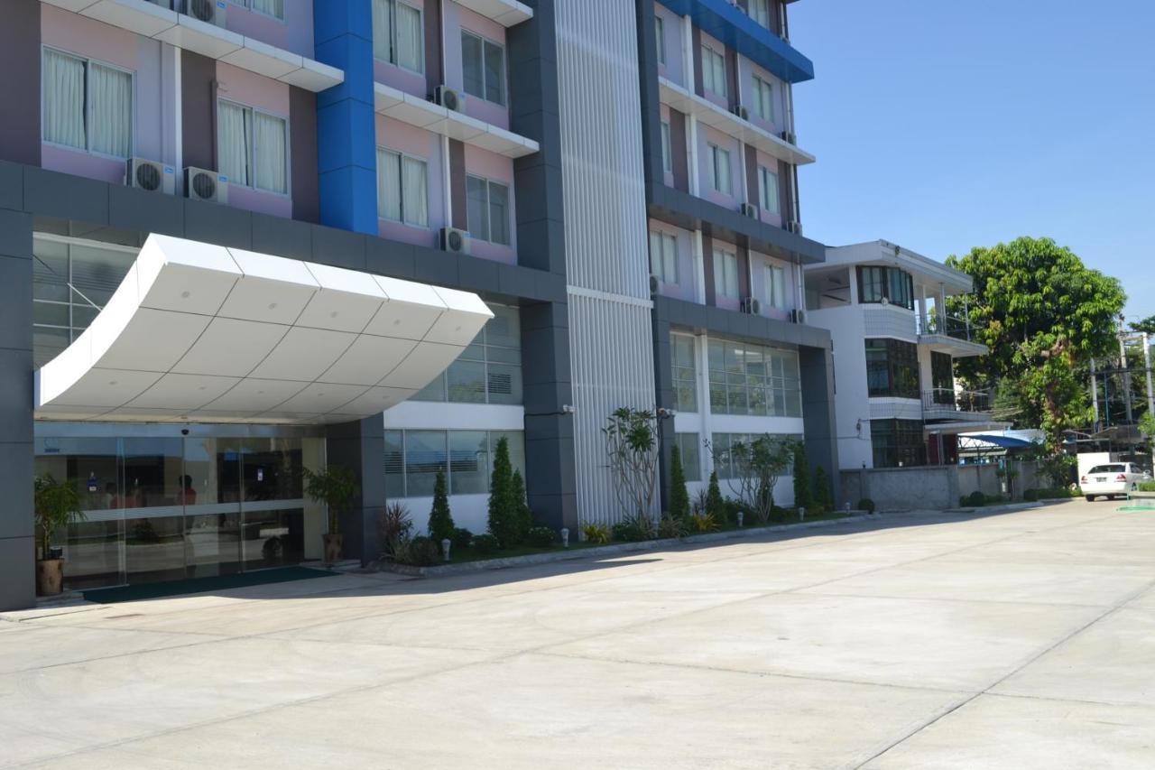 Hotel Broadway Yangon Ngoại thất bức ảnh
