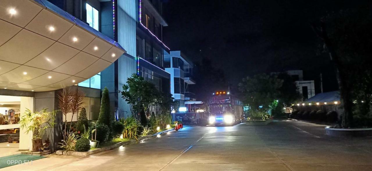 Hotel Broadway Yangon Ngoại thất bức ảnh
